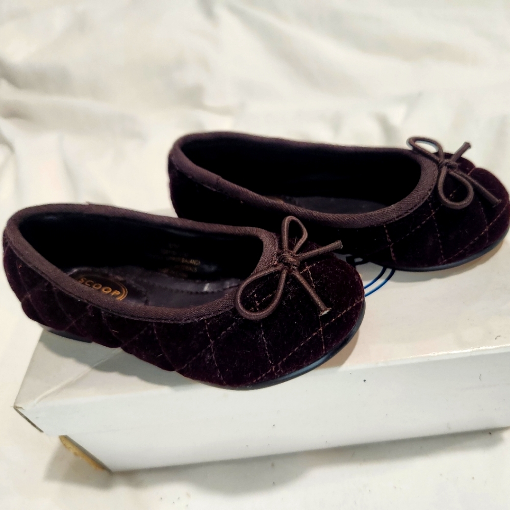 Crushed Velvet Shoes - size 6M
